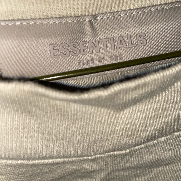 ✨Men’s - Fear Of God ‘Essentials’ T-Shirt (SS22)✨ - Picture 6 of 16